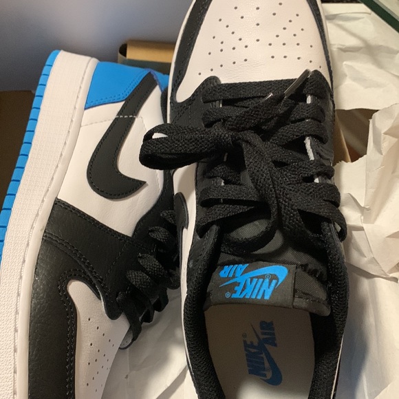 BRAND NEW jordan 1 lows size 6.5y blue black and white. 10/10 condition - Picture 2 of 3